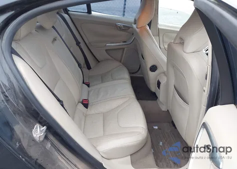 2014 Volvo S60 T5 z USA, uszkodzony, nr VIN YV1612FS5E1291344